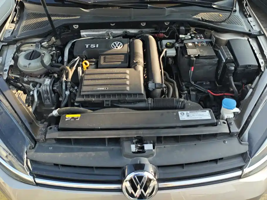 Volkswagen Golf — миниатюра 10