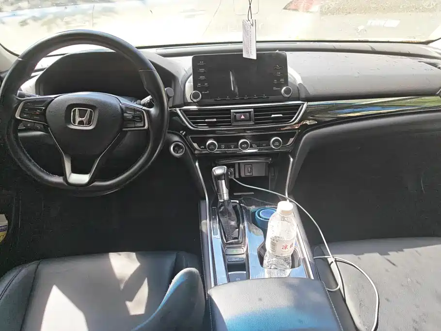 Honda Accord — миниатюра 12
