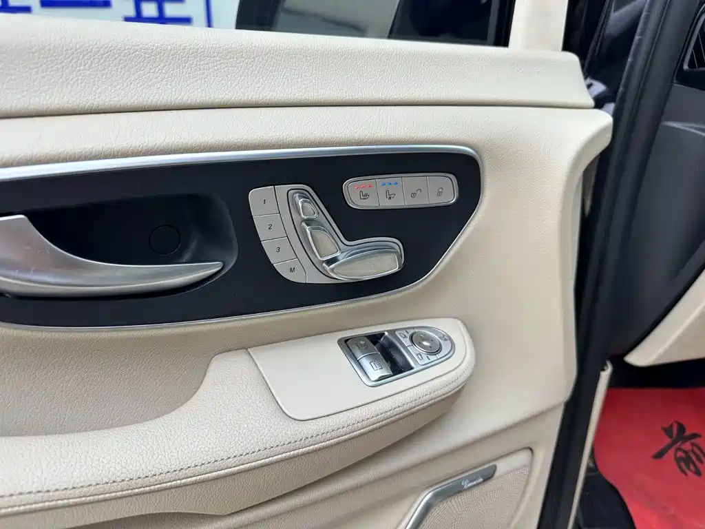 Mercedes-Benz V-Class — миниатюра 21