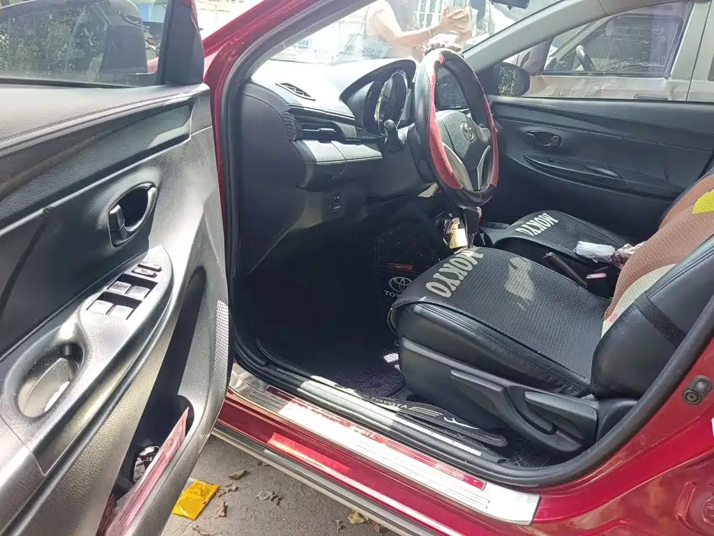 Toyota Yaris L — миниатюра 12