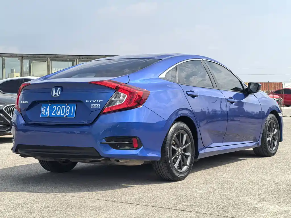 Honda Civic — миниатюра 4