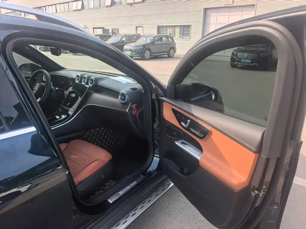 Mercedes-Benz GLC 2025 GLC 300 L 4MATIC 5 мест