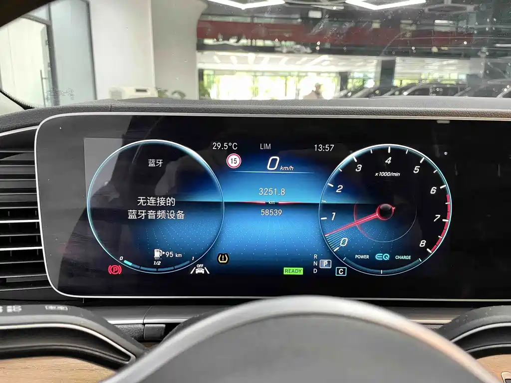 Mercedes-Benz GLS — миниатюра 10