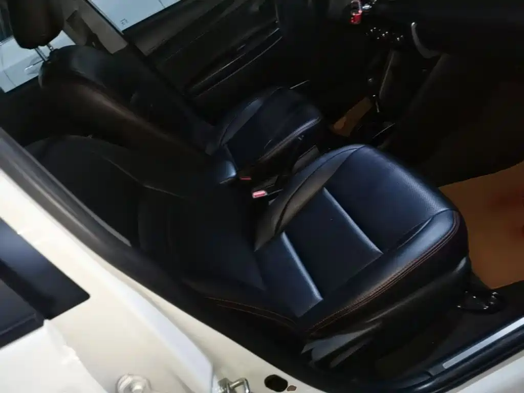 Toyota Yaris L — миниатюра 25