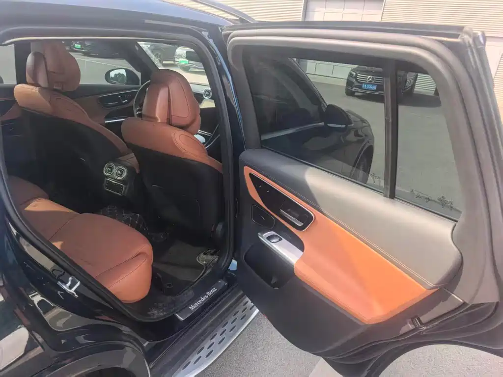 Mercedes-Benz GLC 2025 GLC 300 L 4MATIC 5 мест