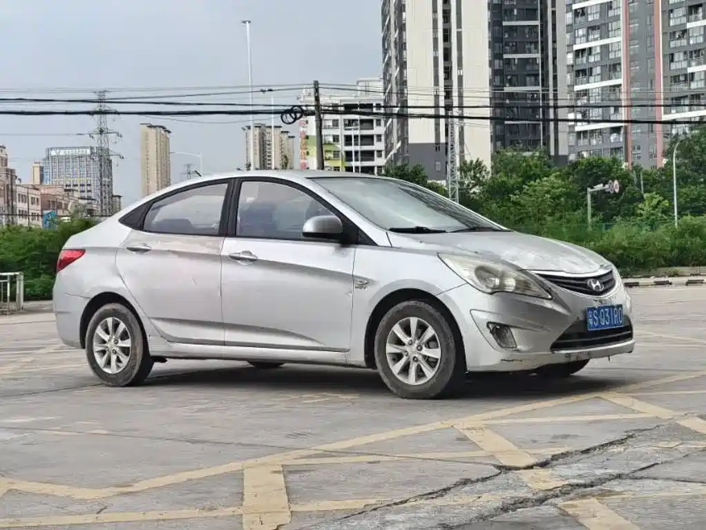Hyundai Verna — миниатюра 3