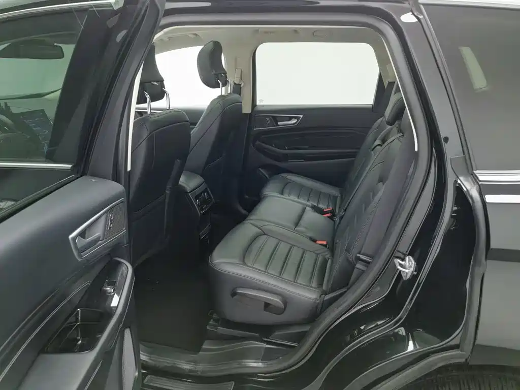 Ford Edge — миниатюра 15