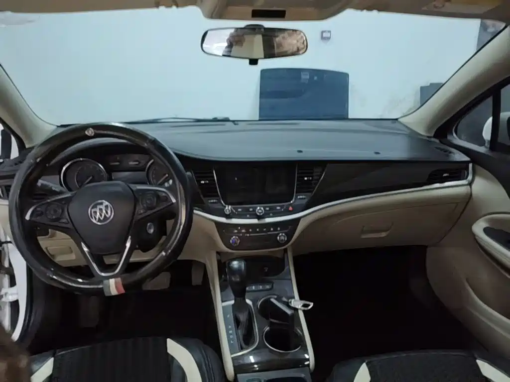Buick Verano — миниатюра 10
