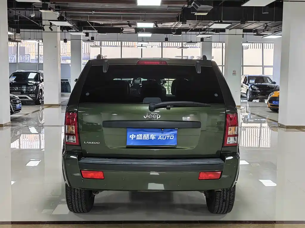 Jeep Grand Cherokee (Import) — миниатюра 5