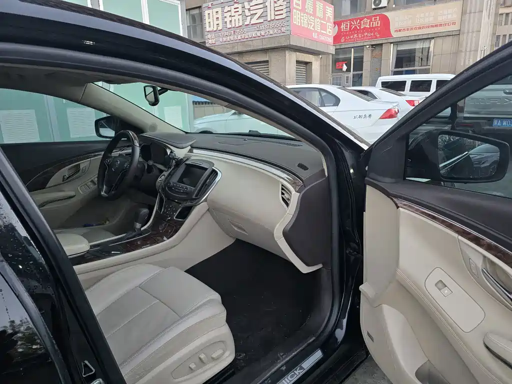 Buick LaCrosse — миниатюра 11