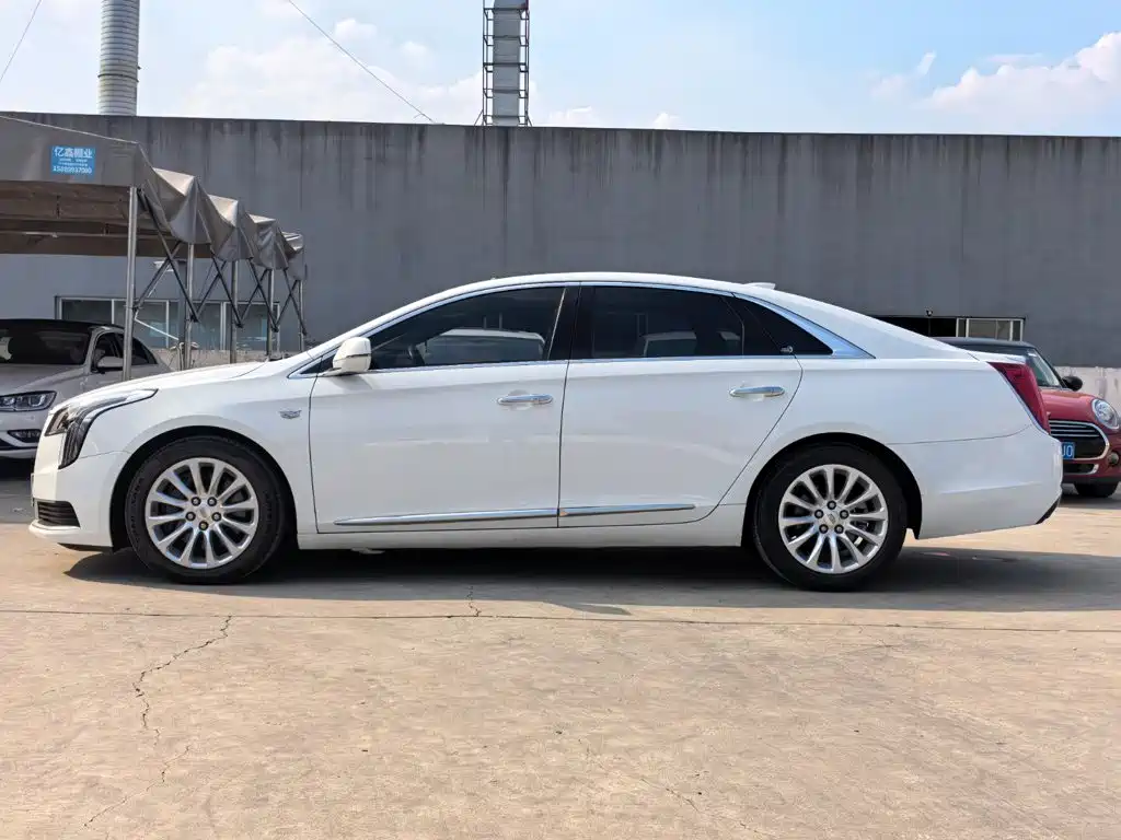 Cadillac XTS — миниатюра 7