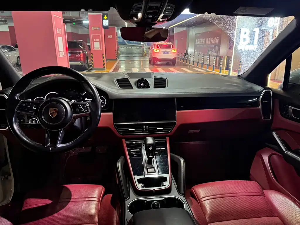 Porsche Cayenne — миниатюра 4