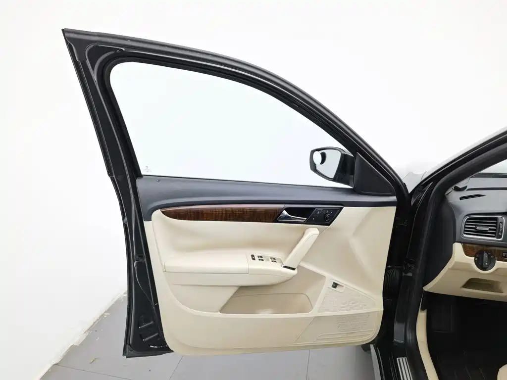 Volkswagen Lavida — миниатюра 8