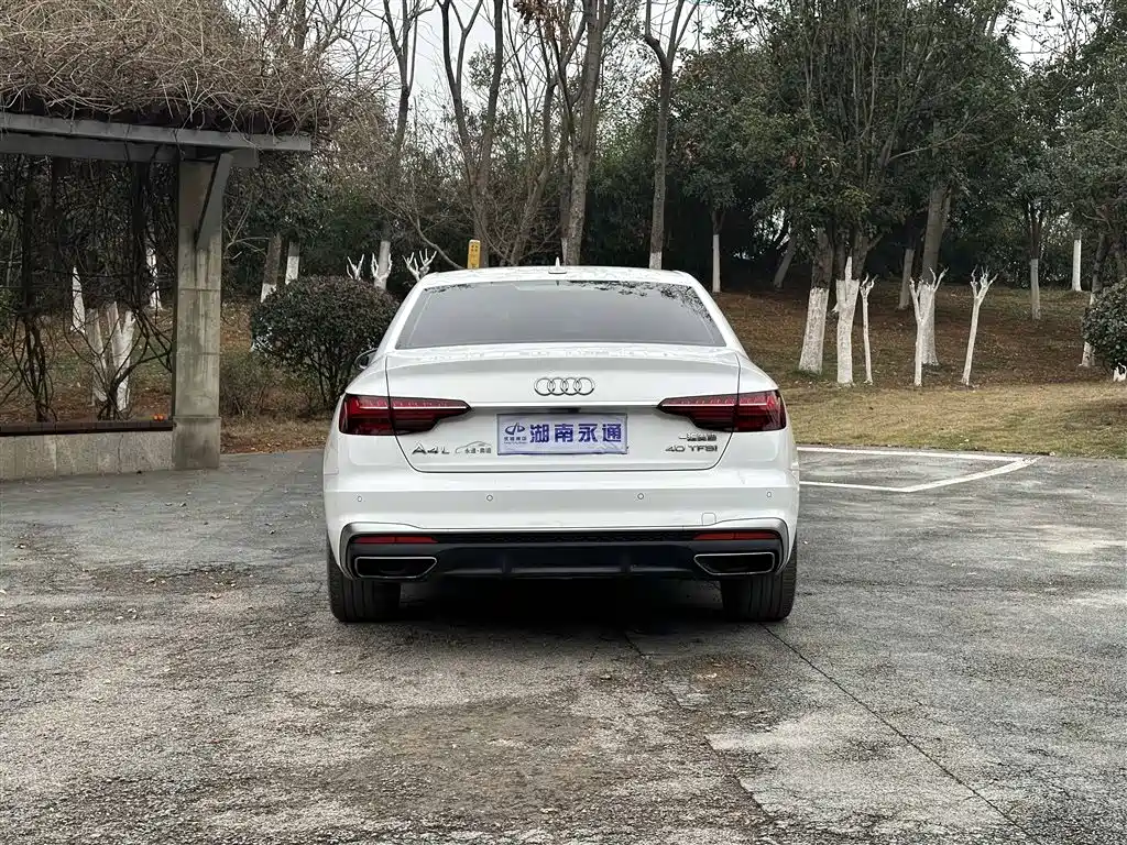 AUDI A4L