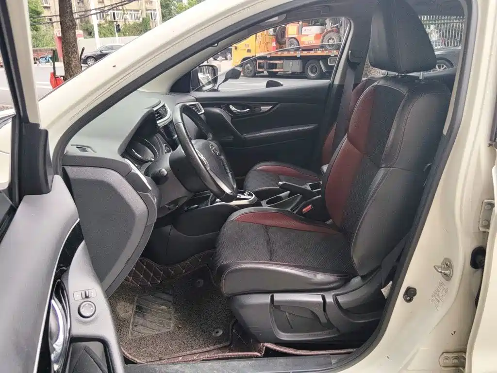 Nissan Qashqai — миниатюра 16