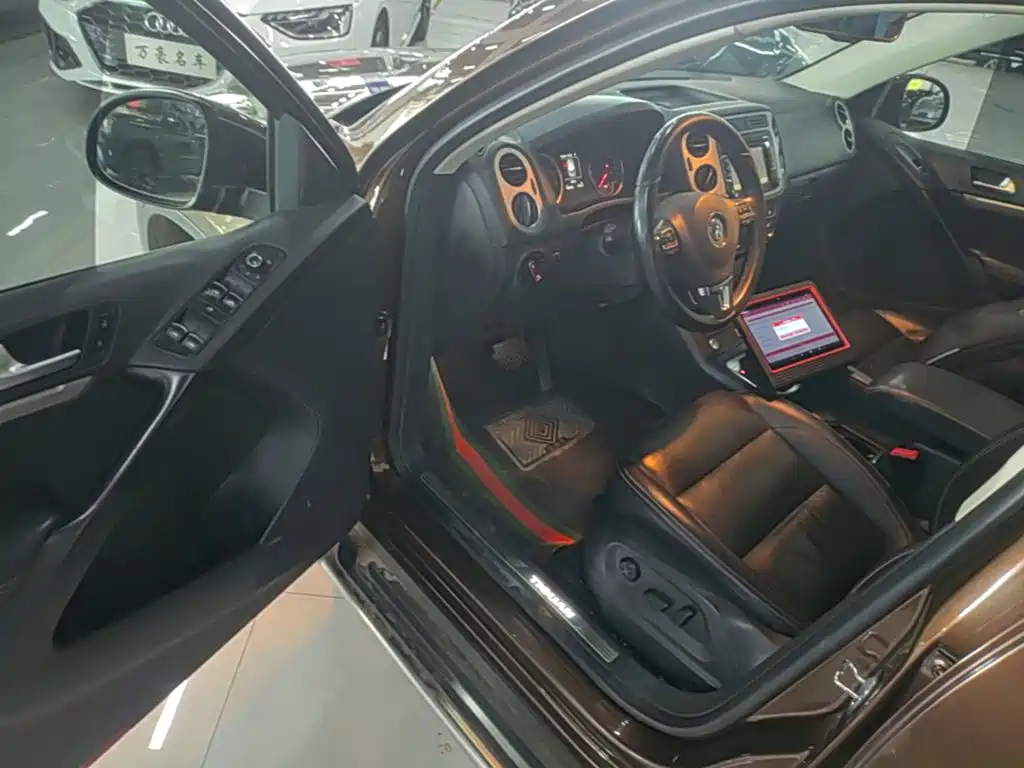 Volkswagen Tiguan — миниатюра 16