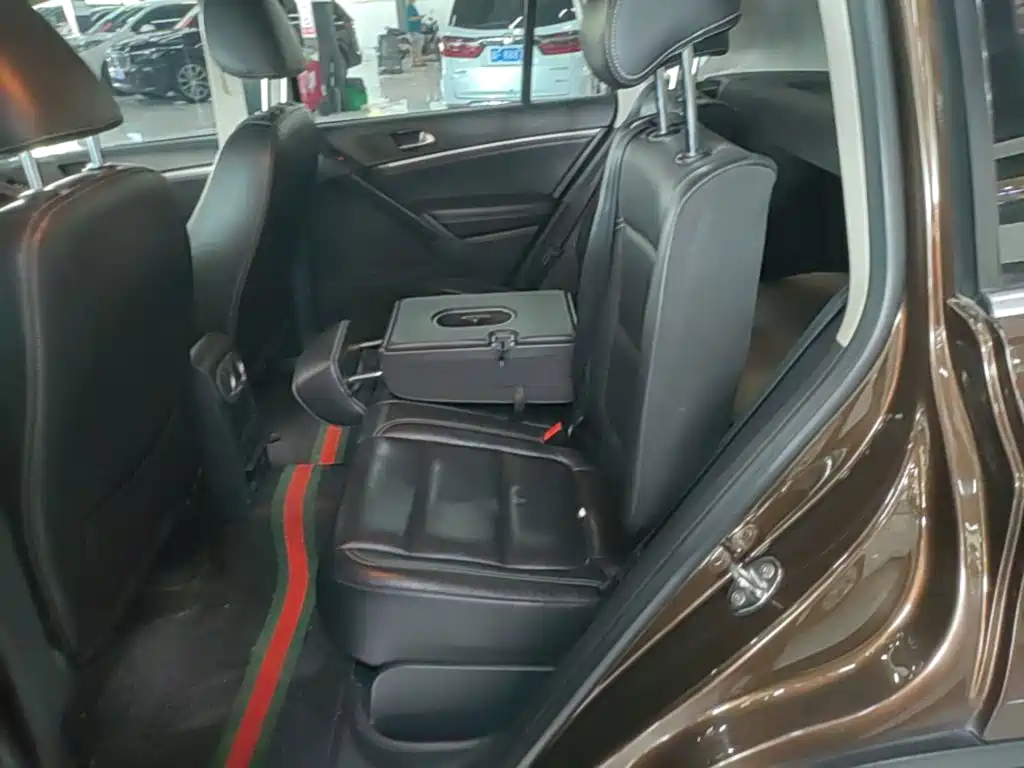 Volkswagen Tiguan — миниатюра 17