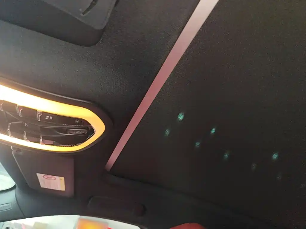 Porsche Macan — миниатюра 18