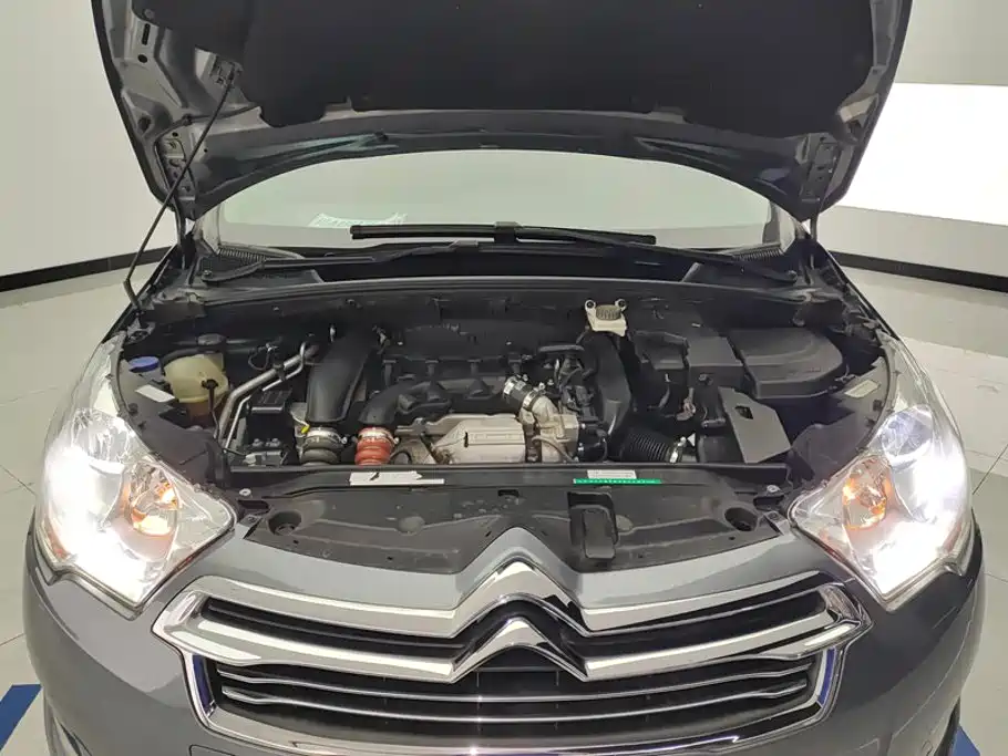 Citroen C4L — миниатюра 10