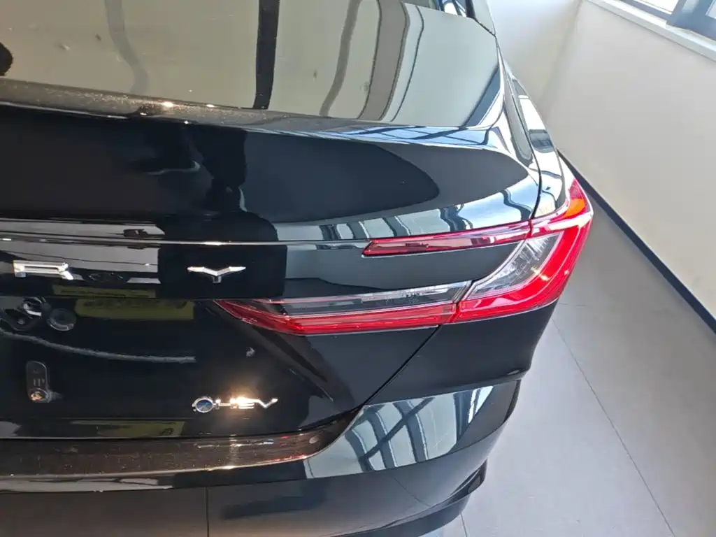 Toyota Camry — миниатюра 24