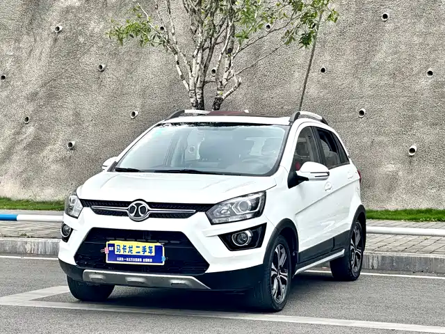 2016 BAIC Senova X25