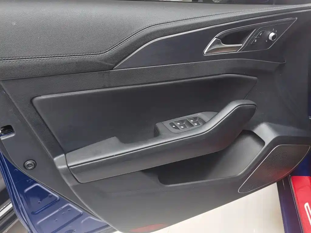 Hongqi H5 2020 1.8T AT