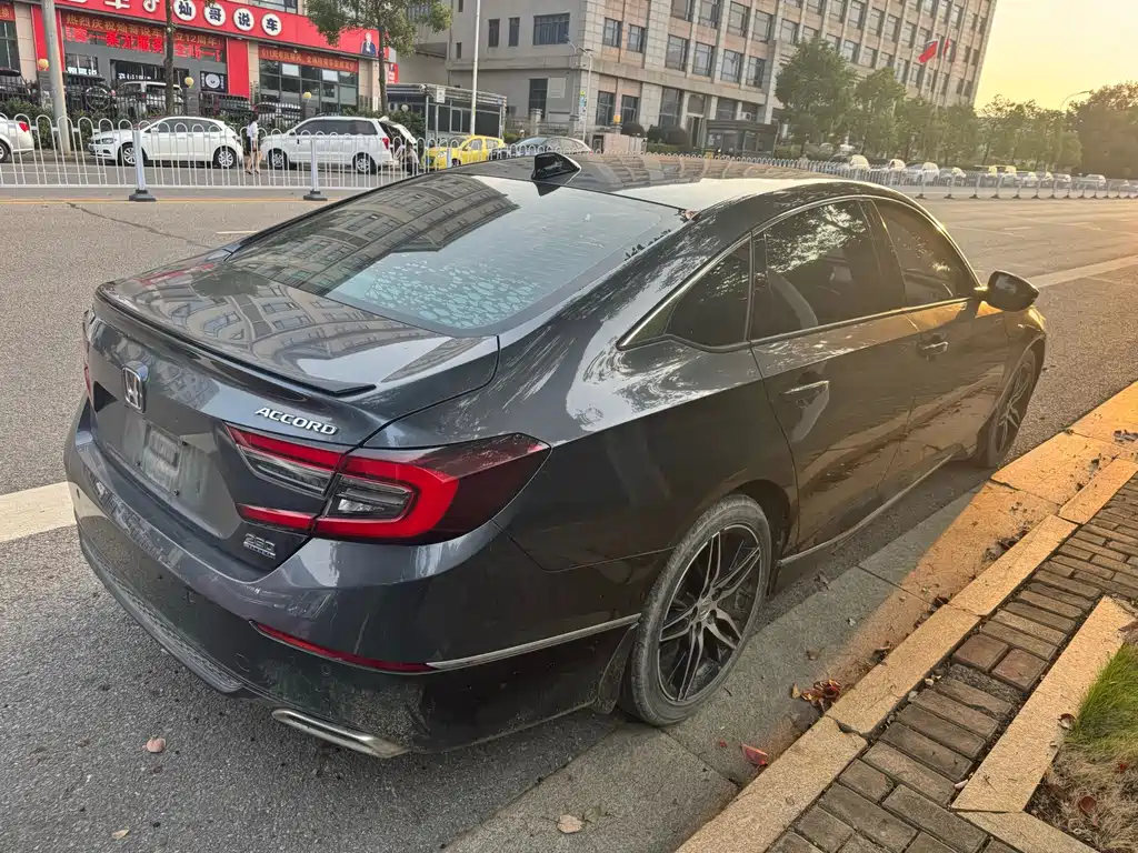 Honda Accord — миниатюра 9