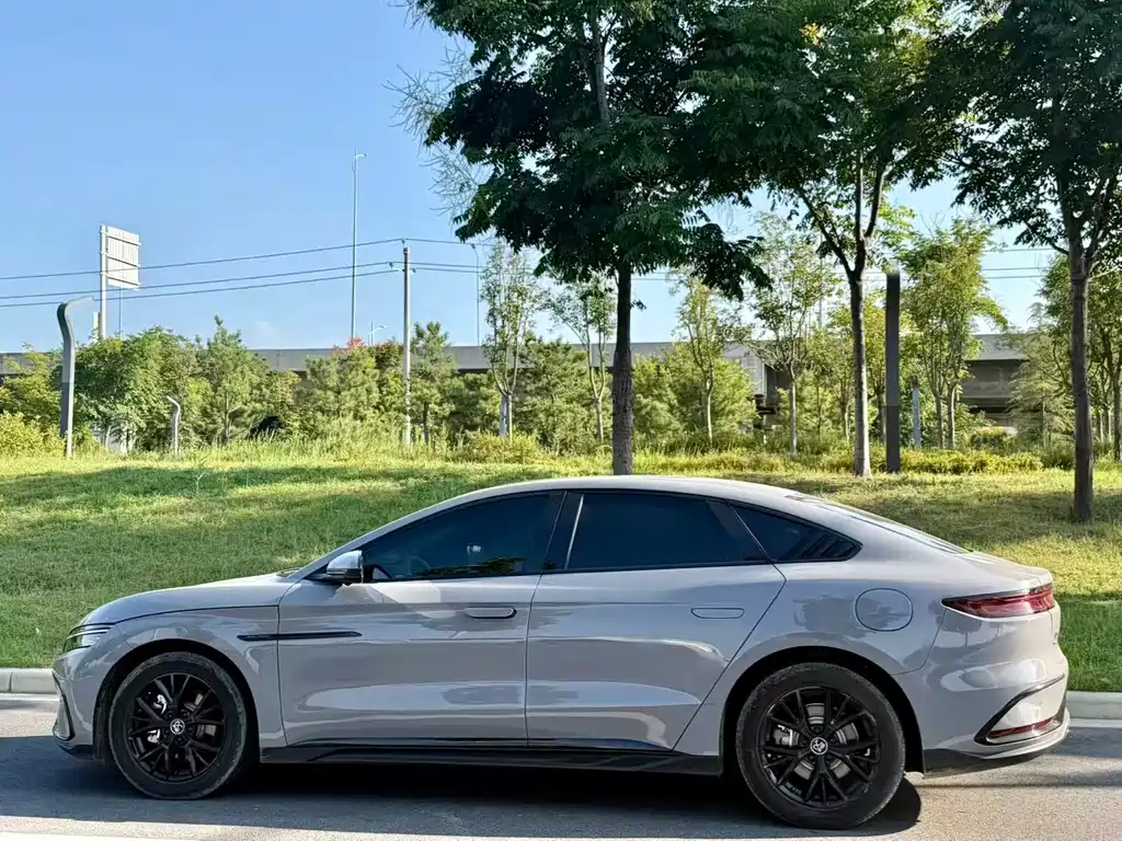 BYD Han — миниатюра 3