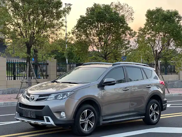 2015 Toyota RAV 4
