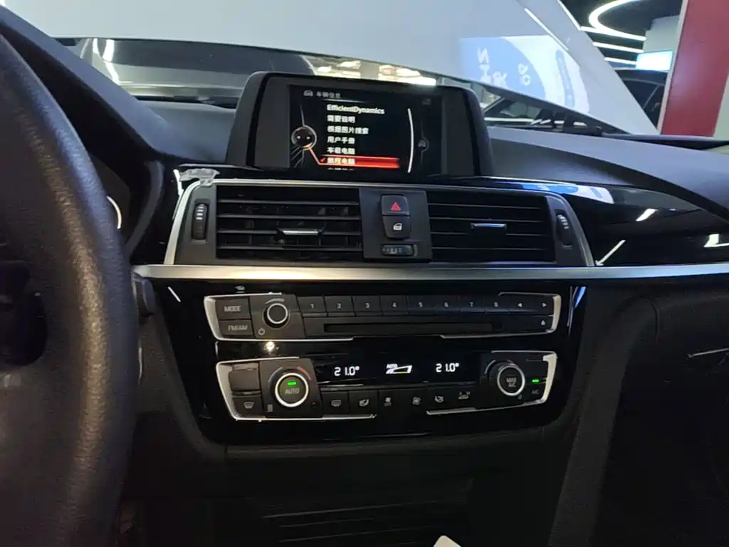 BMW 3 Series — миниатюра 13