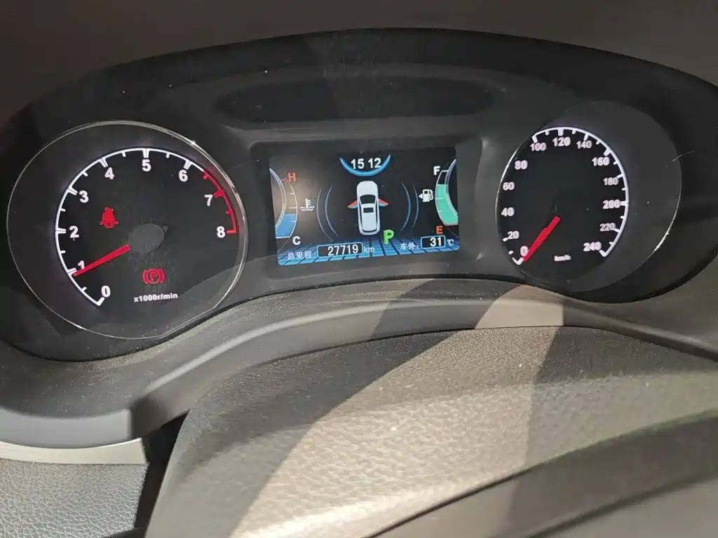 BYD Song — миниатюра 5