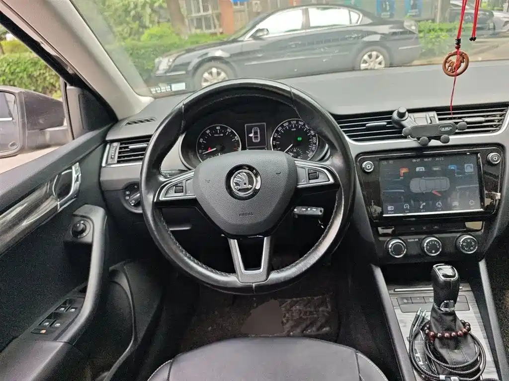 Skoda Octavia 2017 1.6L AT