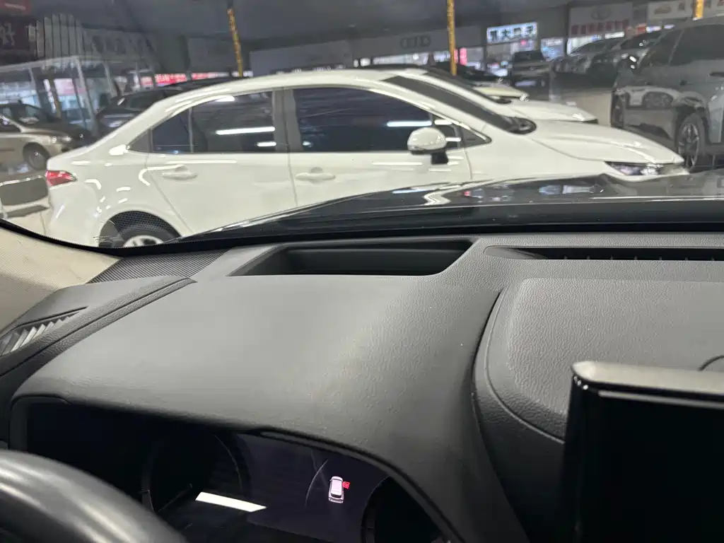 Toyota Highlander — миниатюра 7