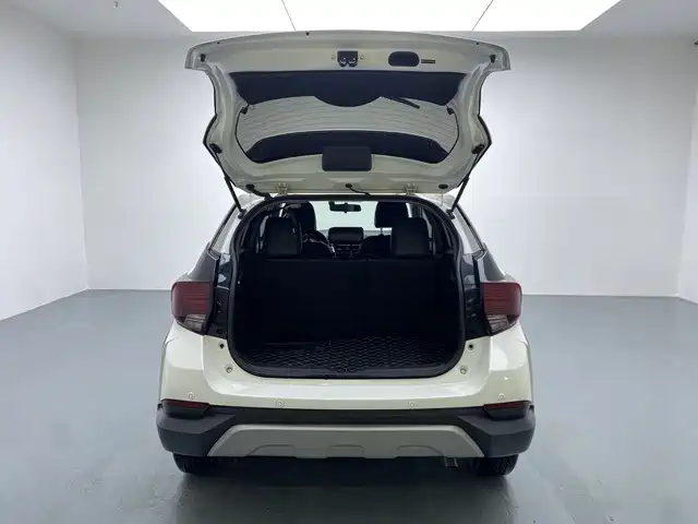 Toyota Yaris L — миниатюра 16