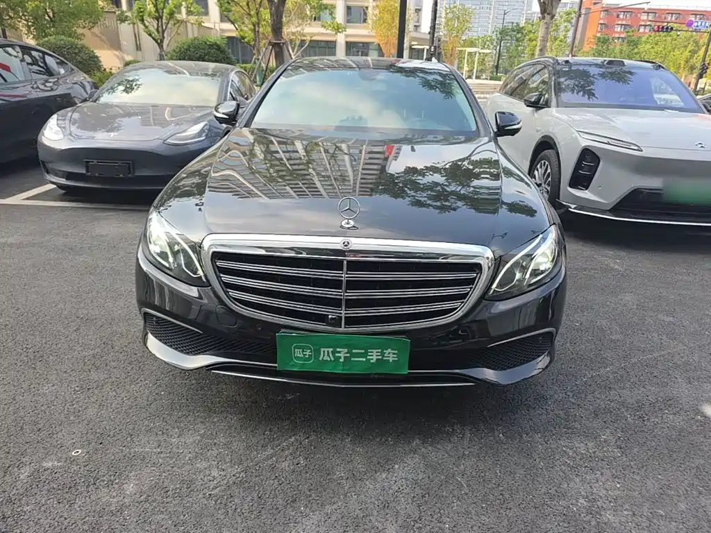 Mercedes-Benz E-Class — миниатюра 3