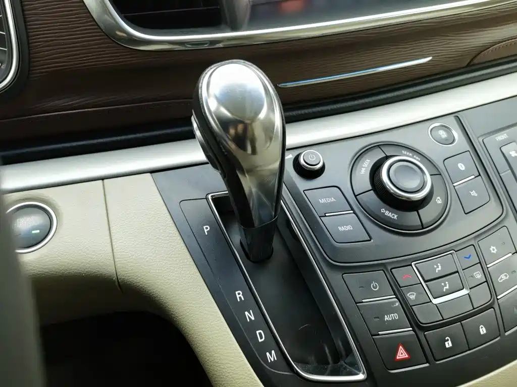 Buick GL8 — миниатюра 13