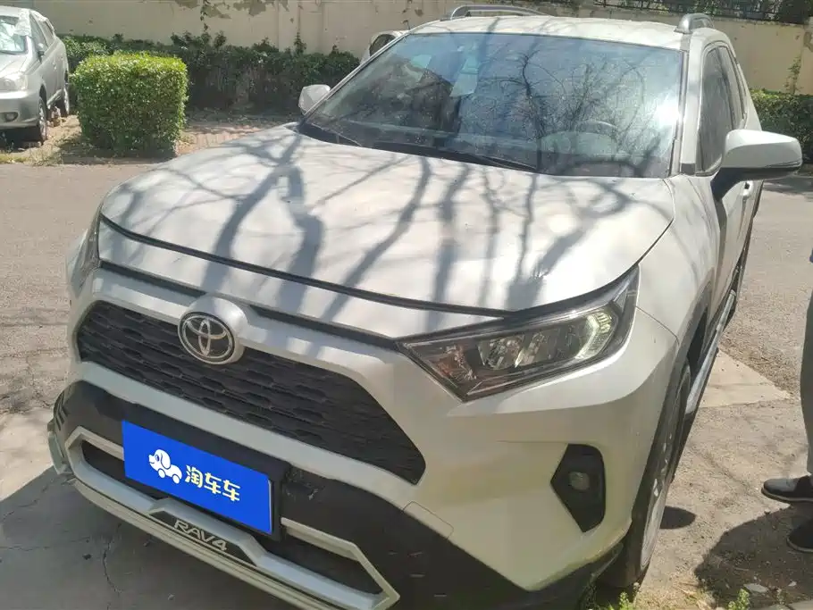 Toyota RAV4 2025