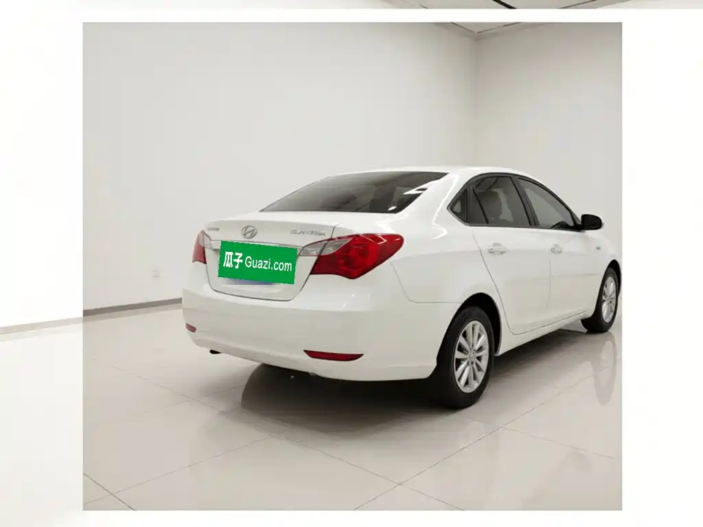 Hyundai Elantra — миниатюра 5