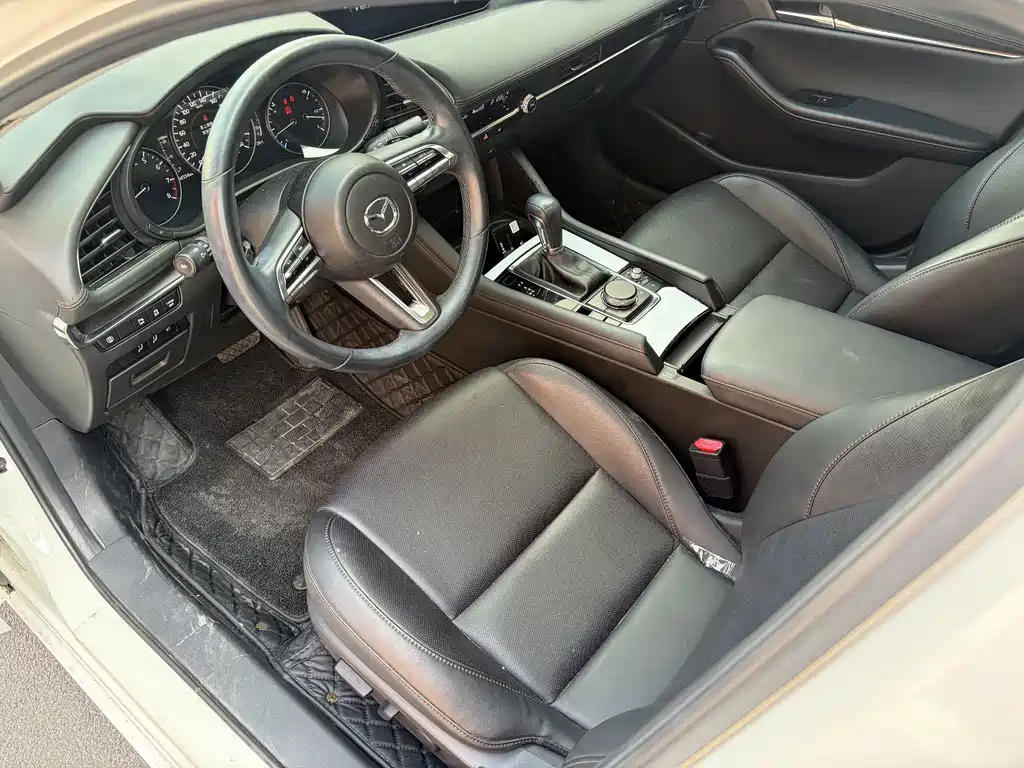 Mazda 3 Axela — миниатюра 4