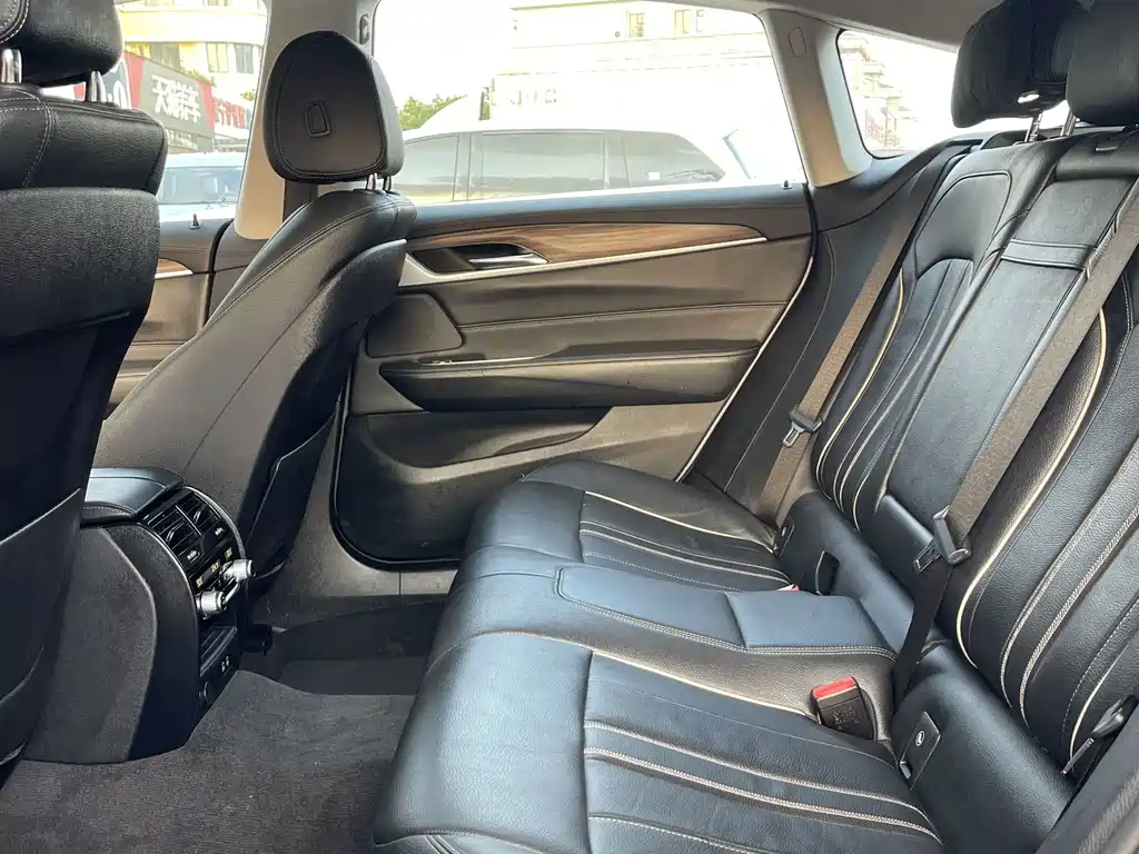BMW 6 Series GT — миниатюра 21
