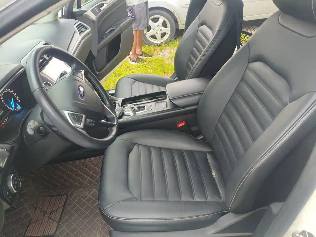 Ford Mondeo — миниатюра 8