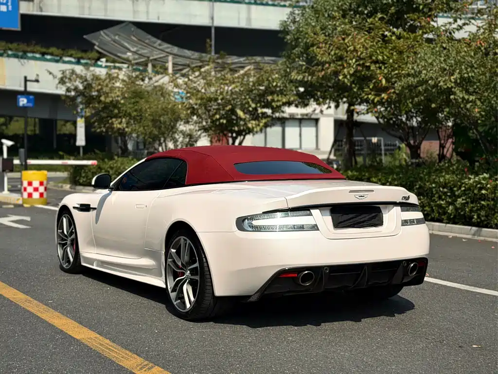 Aston Martin DBS — миниатюра 6