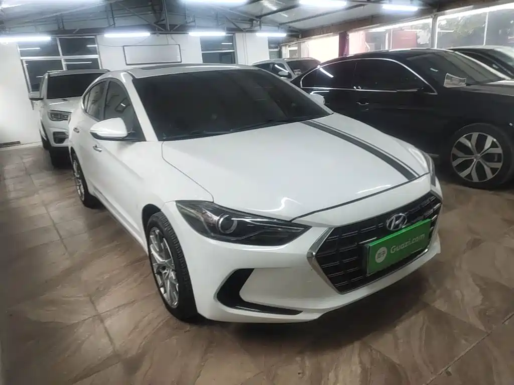 Hyundai Elantra — миниатюра 4