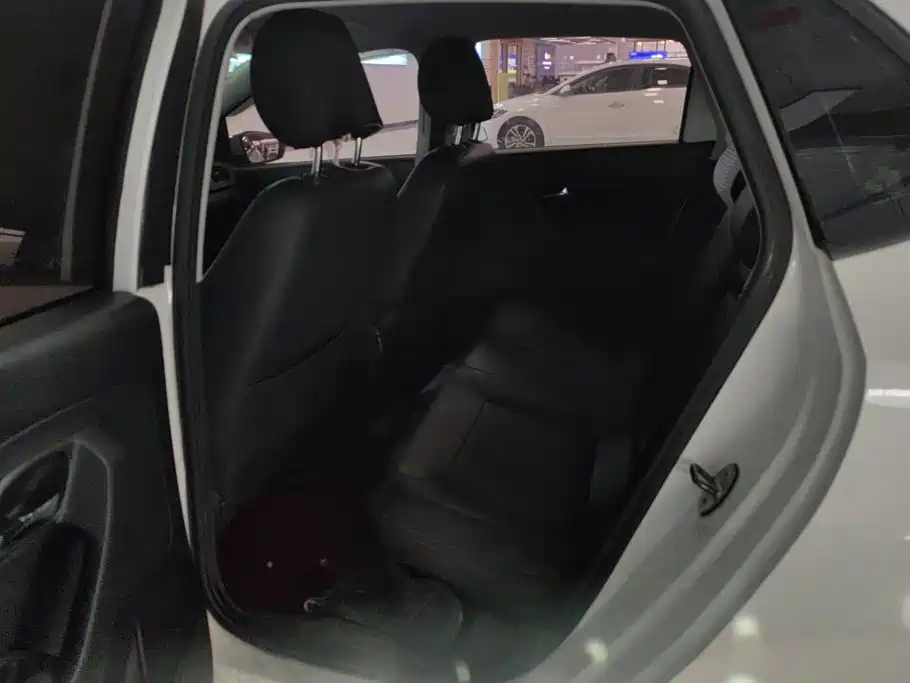 Volkswagen Polo — миниатюра 11