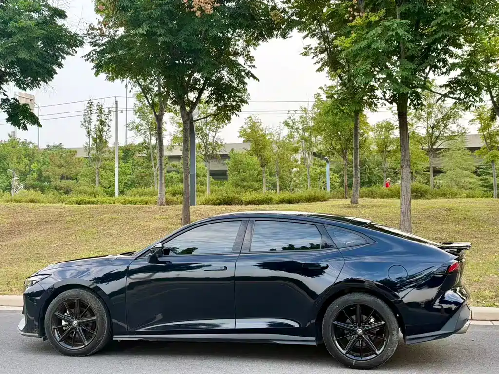 Changan UNI-V — миниатюра 3