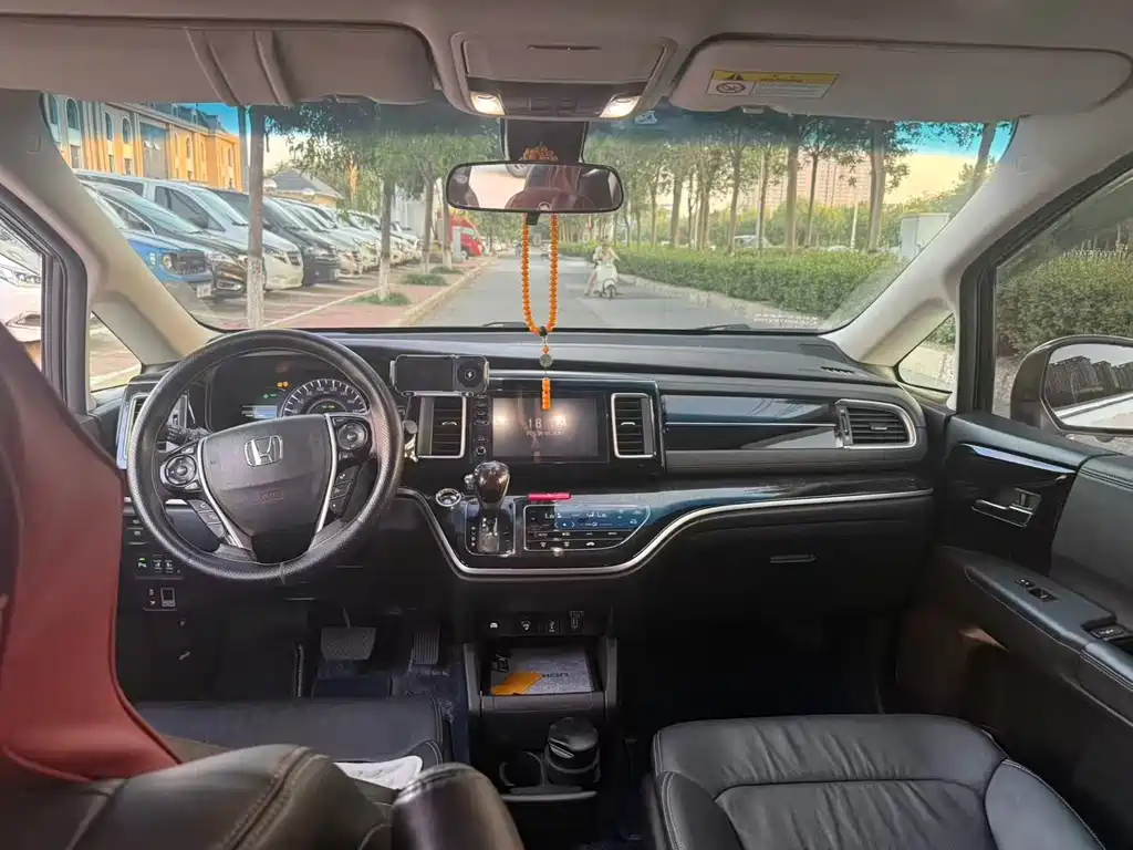 Honda Elysion — миниатюра 6