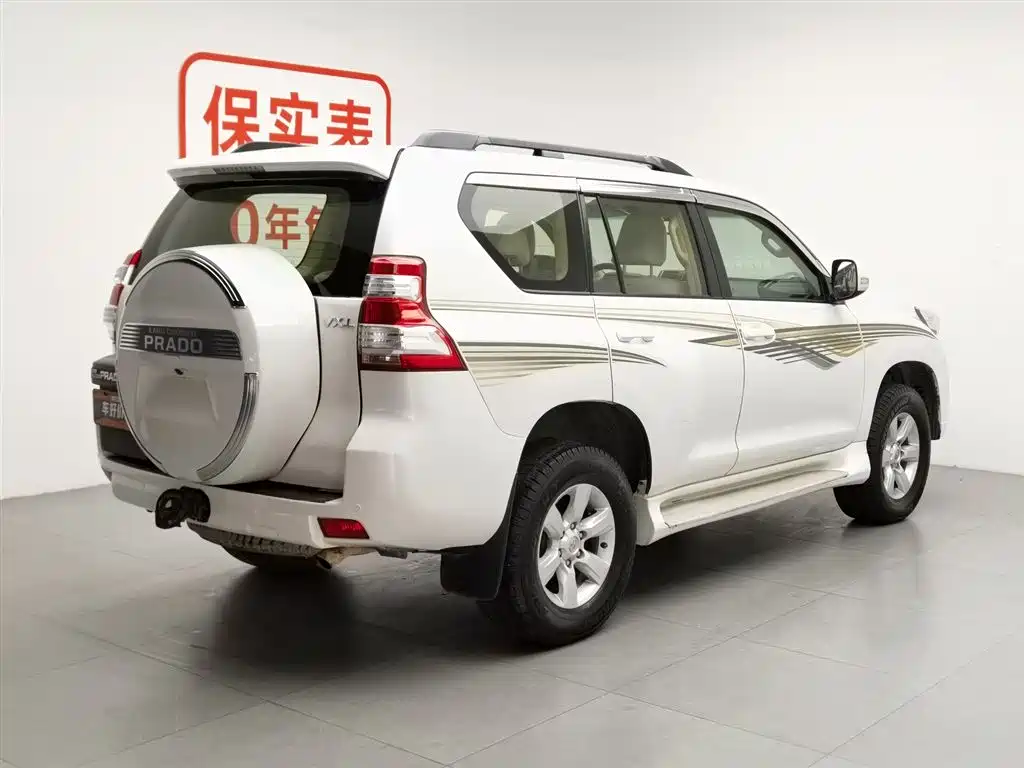 Toyota Land Cruiser Prado 2015 2.7L AT Standard