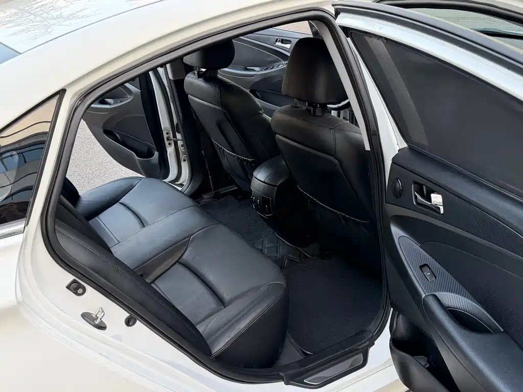 Hyundai Sonata — миниатюра 15