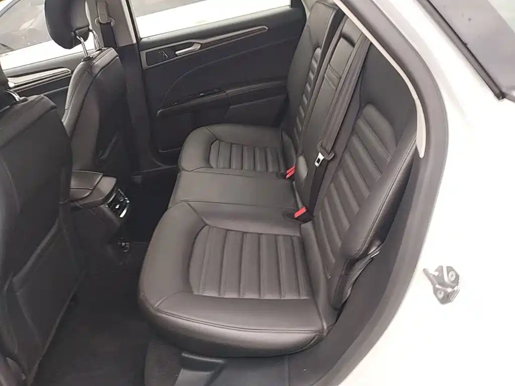 Ford Mondeo — миниатюра 17