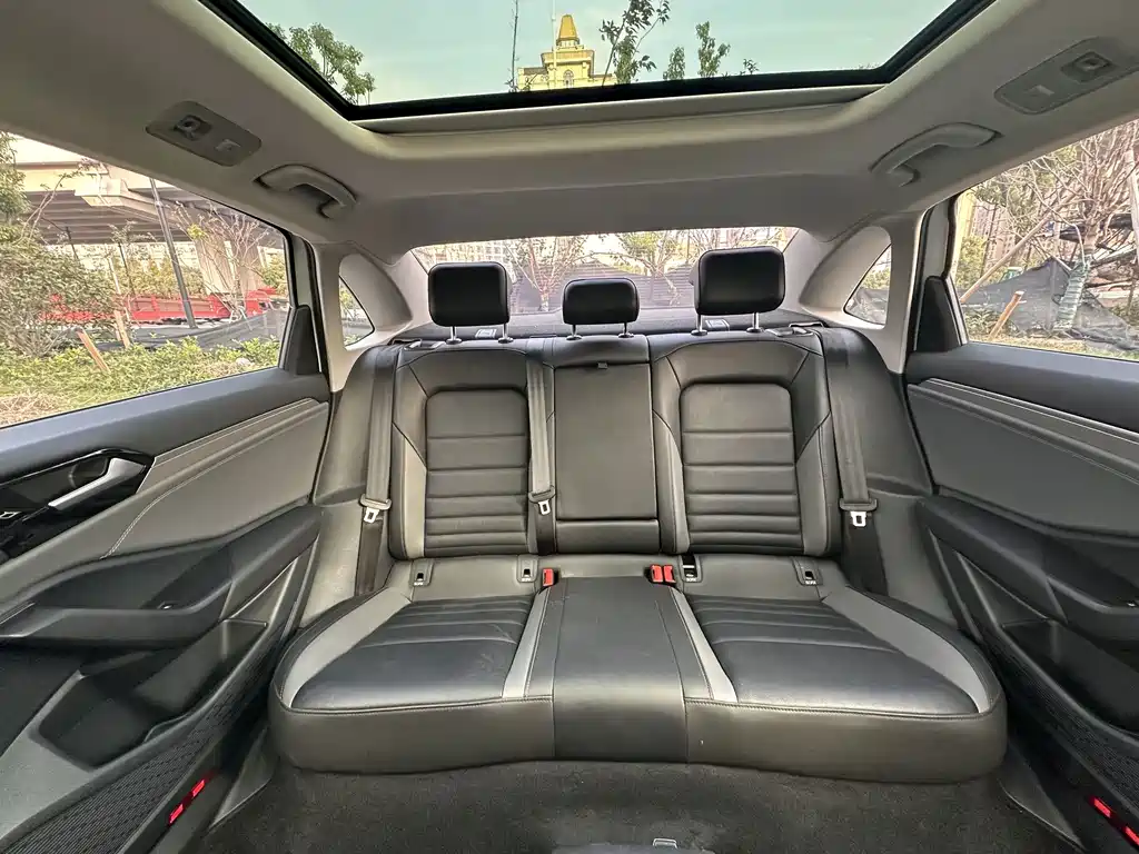 Volkswagen Sagitar — миниатюра 7